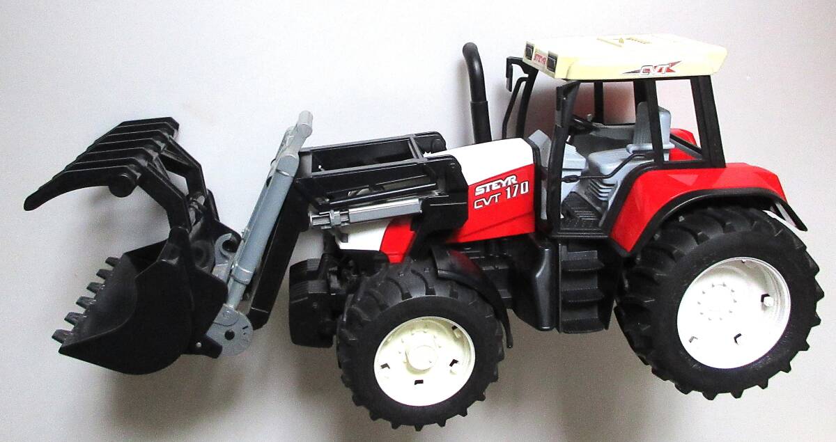 現状品、 STEYR CVT170 FARM MASTER 400×180 ■独 BRUDER ショベルカー拍卖