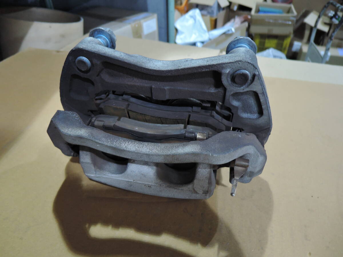 HY51 フーガ ハイブリッド VIP 純正 右 フロント キャリパー ブレーキ拍卖