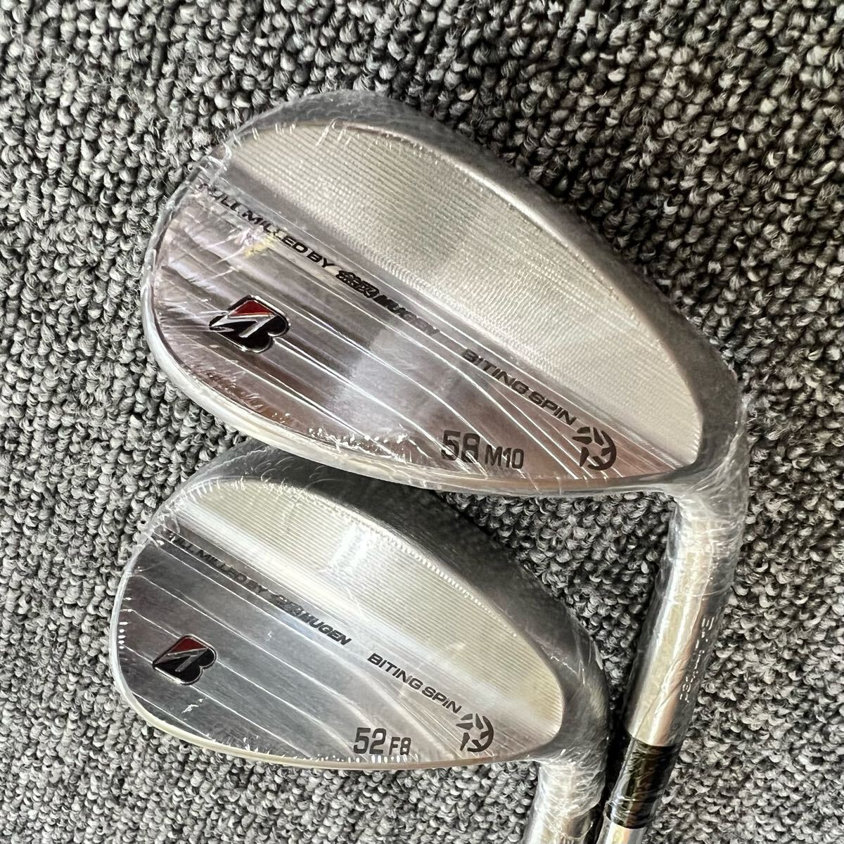 ★新品未使用 ブリヂストン B-Limited BITING SPIN フルミルド ウェッジ 58°M10・52°F8 2本セット ダイナミックゴールド【S200】カバー付拍卖