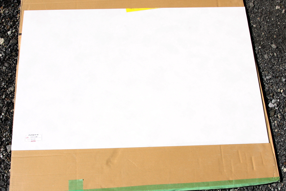 ★キッチンパネル 端材⑥(白、模様有り) 60cmx90cm DIY等に 複数あり拍卖