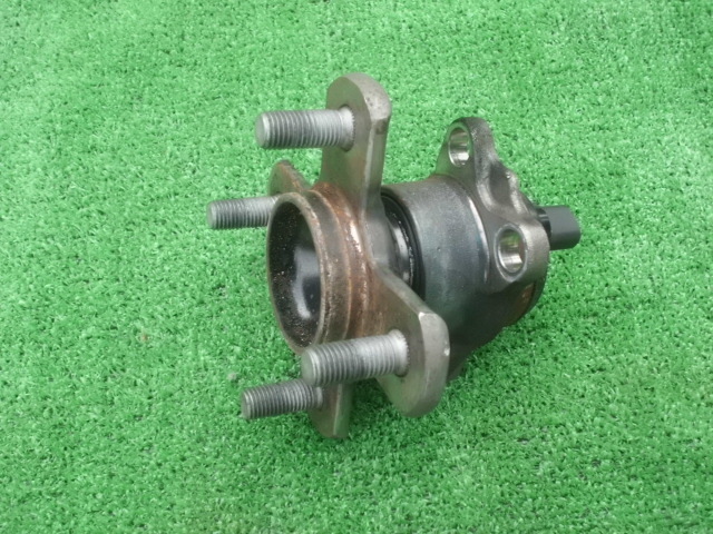 ムーヴ/ムーヴカスタム L175S ABS付きリアハブベアリング拍卖