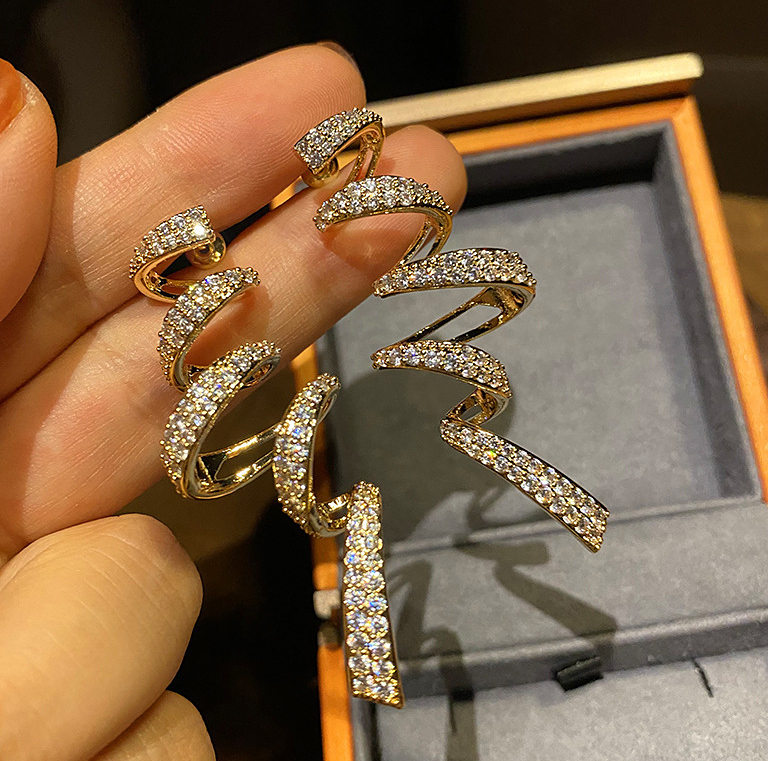 N2501108◆Bigstone◆金【欧米ファッション】華麗な印象*欧米ファッション*大存在感なピアス拍卖