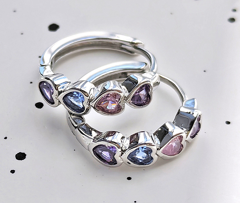 N250693◆Bigstone◆【カラーハート】魅力な光沢*ファッション感アップ*欧米大人気なピアス拍卖