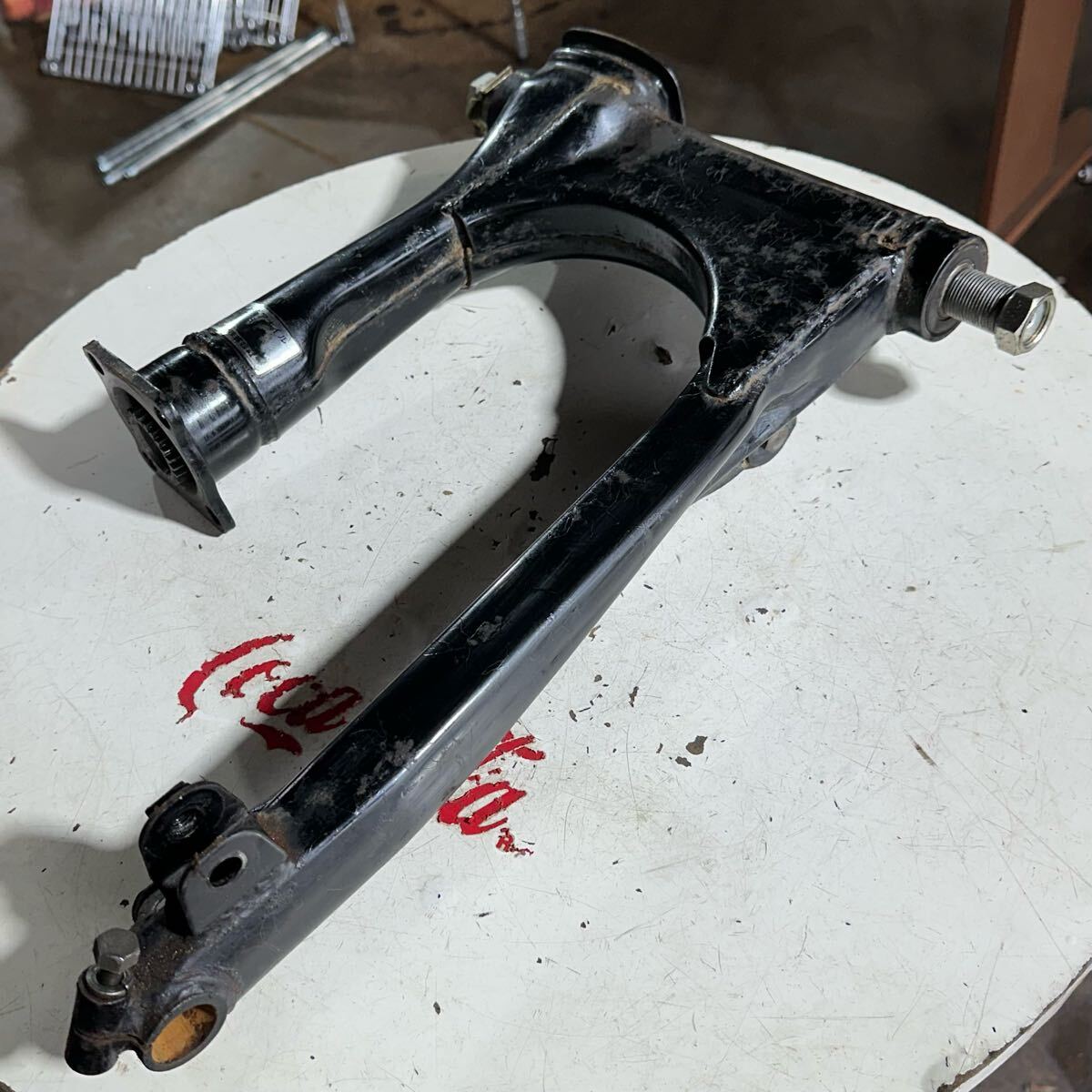 YAMAHA/ヤマハ 5G8 XJ750E 純正 スイングアーム シャフト付き 検/XJ750A/E/旧車/当時物拍卖