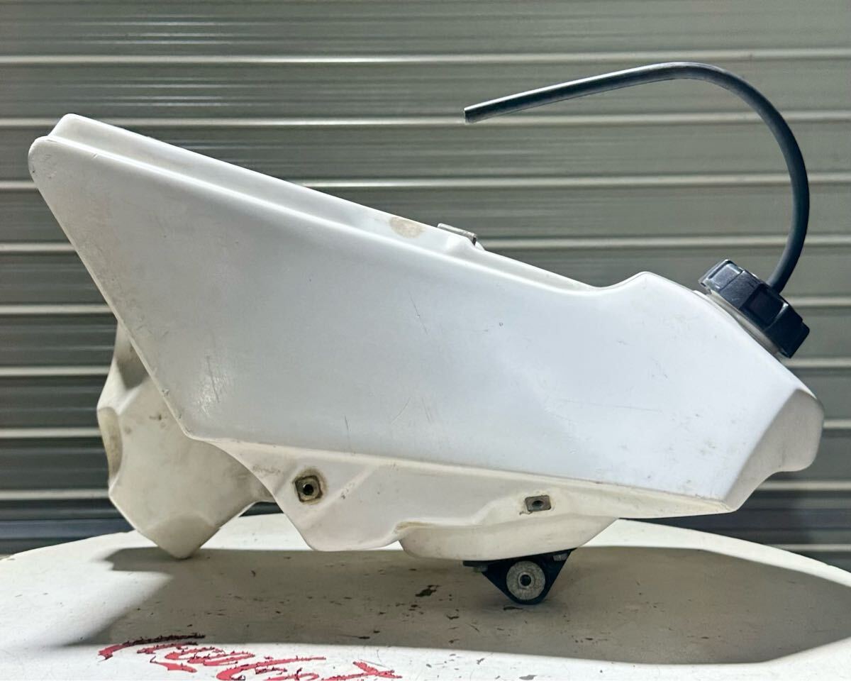 YAMAHA/ヤマハ 3SR YZ125 フューエルタンク ポリタンク 割れ無し 検/YZ125/YZ125A/旧車/当時物/モトクロス/レース拍卖