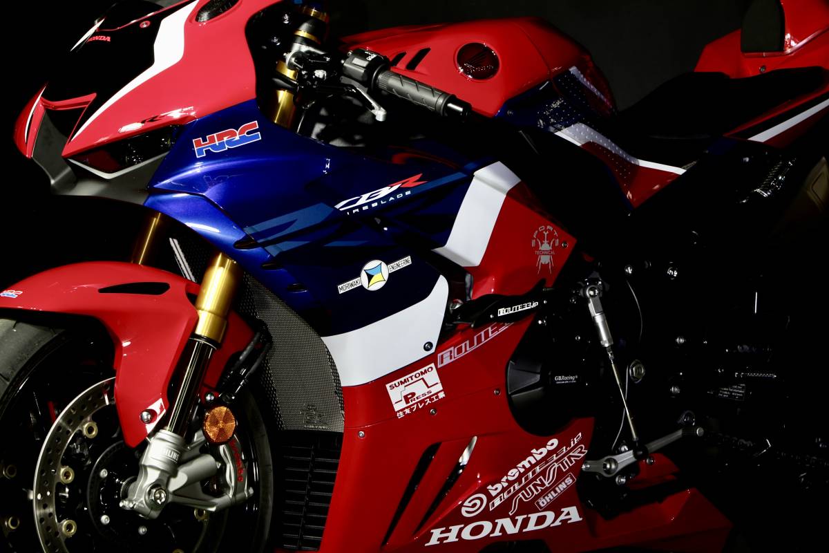 ①Route33オリジナル ホンダCBR1000RR-R(SC82)用ウイングレットtype3’【ブラック】期間限定でRoute33オリジナルステッカー付拍卖