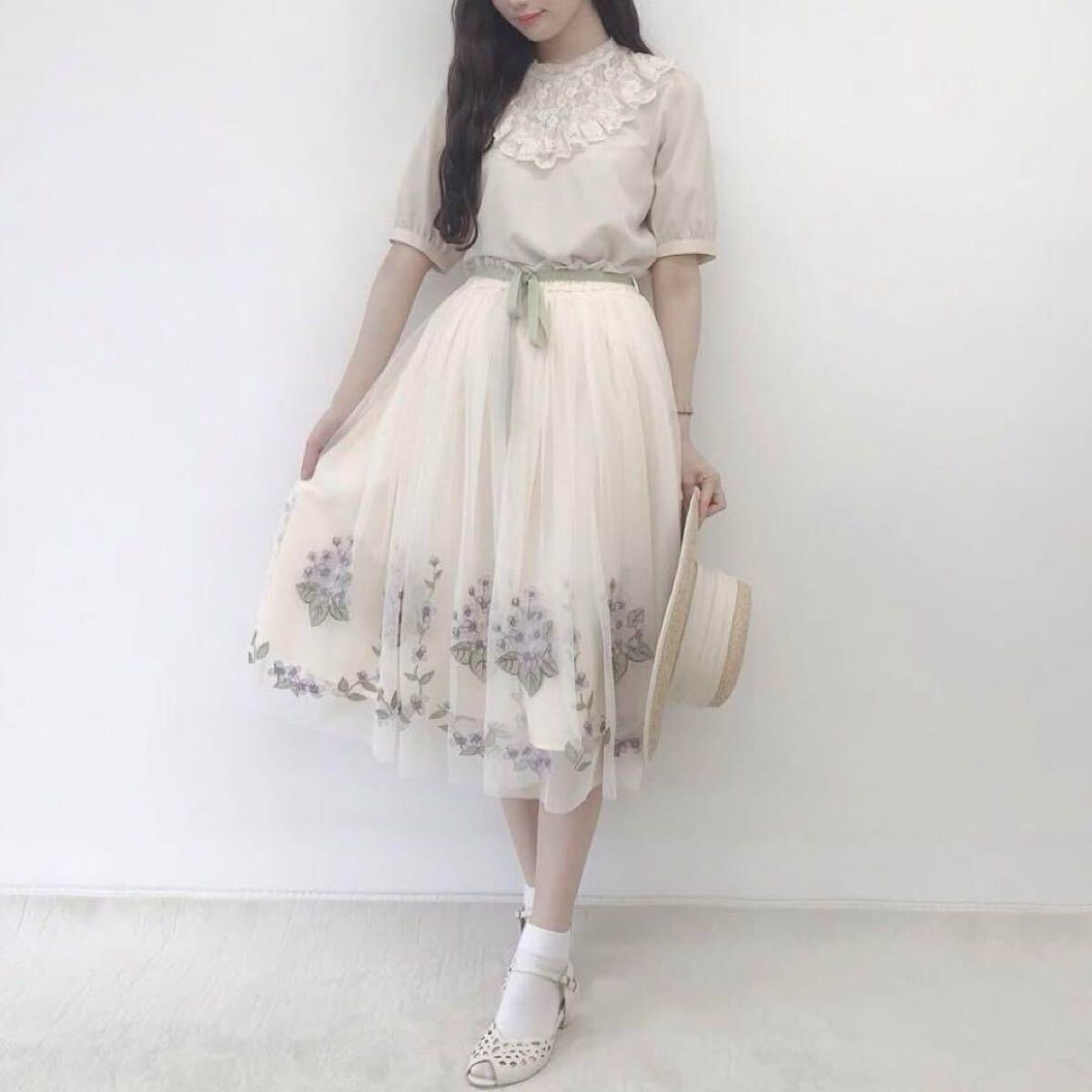 未使用タグ付き★アンアナザーアンジェラス ライラック刺繍チュールスカート フレア リボン ウエストゴム 総ゴム フレンチ 裏地有り拍卖