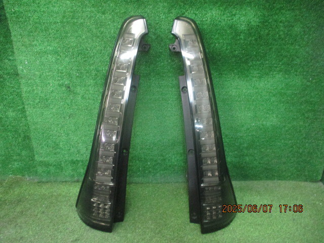 CC25 日産 セレナ 平成18年 テールレンズ 左右セット 251908拍卖