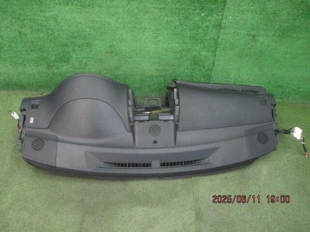 AVV50 トヨタ カムリ 平成25年 ダッシュボード 250458拍卖