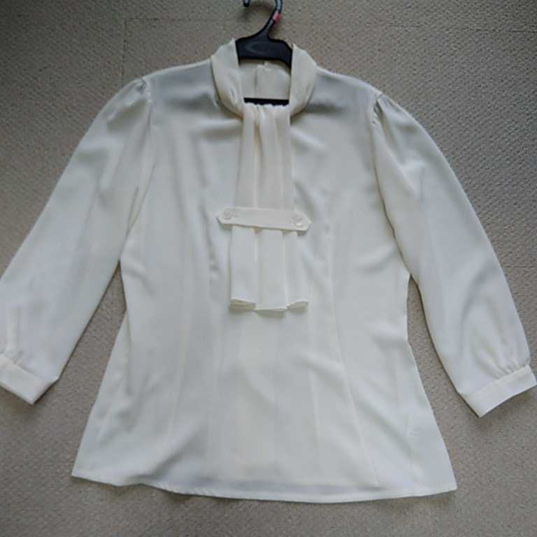 11号 M〜Lサイズ/八分袖 タイ付き チリメンブラウス 制服 フォーマル コンパニオン (株)チクマ U-FACTORY 上質 高級 新品拍卖