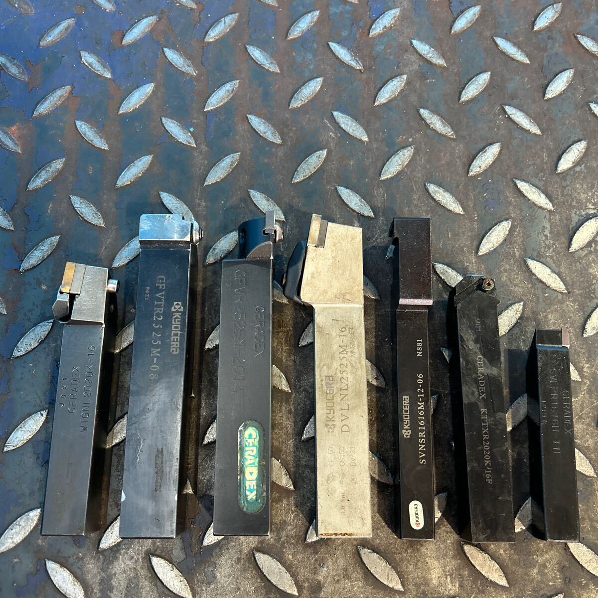 T1084 京セラ CERADEX 外径 バイト 旋削ホルダー 7本セット (型式は6.7枚目参照)拍卖