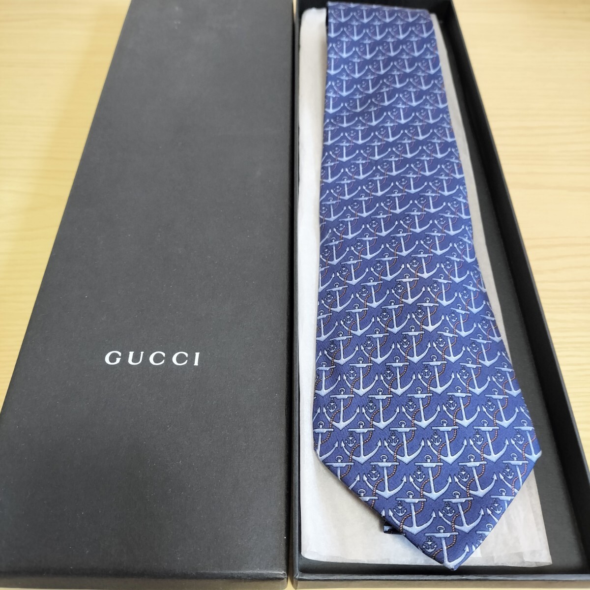 グッチ(GUCCI)紺色碇柄のネクタイ拍卖