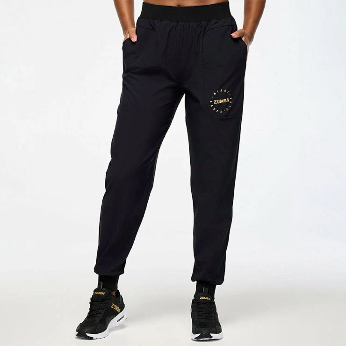 【正規品・新品】ラスト Mサイズ★ZUMBA・ズンバ★ Victory Stretch Woven Slim Joggers拍卖