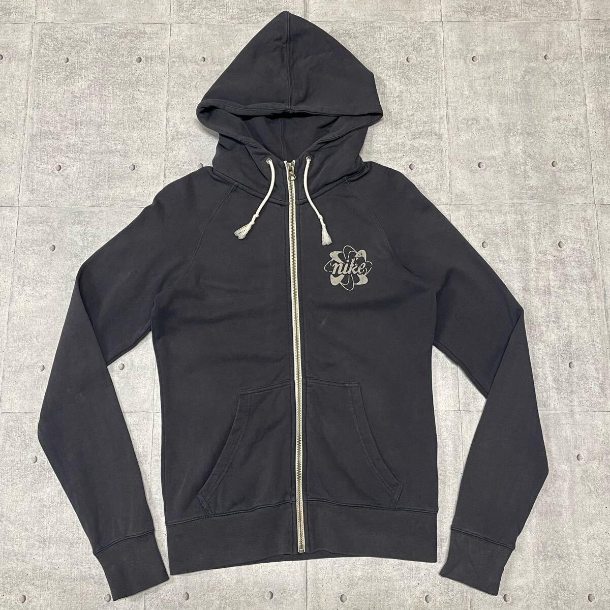 NIKE 風車 ジップパーカー ストレッチ フーディー スポーツ ナイキ サラッとしてしっかりした上質素材 タイト ボディフィット 早5551拍卖