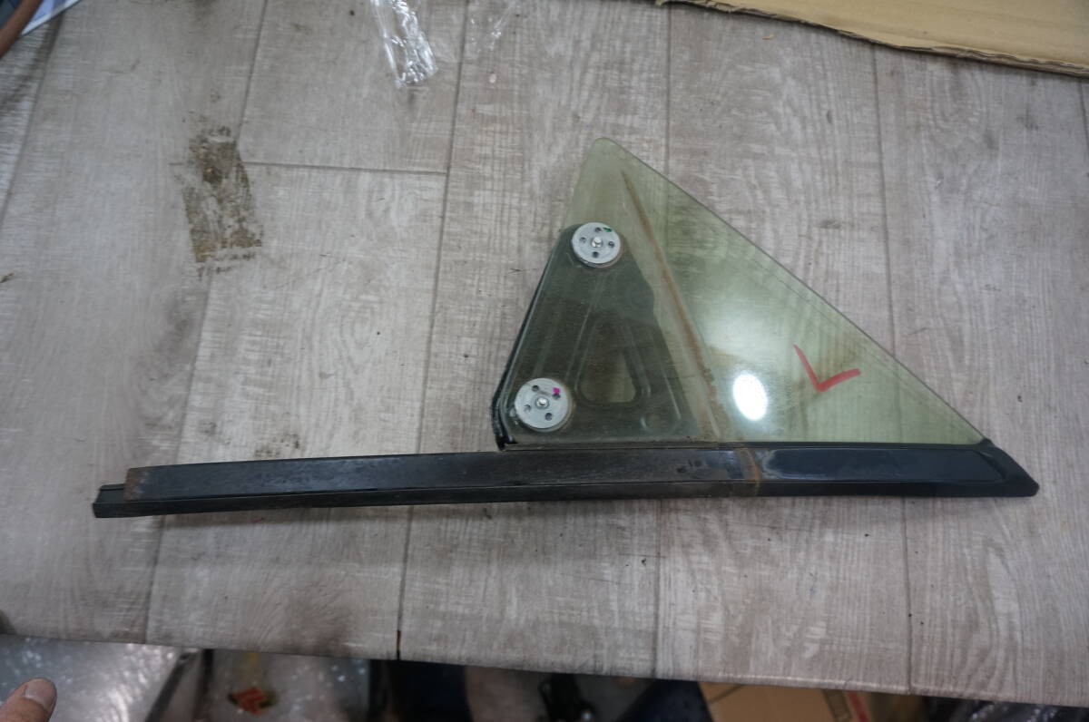 C789 ZN6 86 ハチロク スバル BRZ ZC6 左サイドガラス 三角 クォーターガラス拍卖