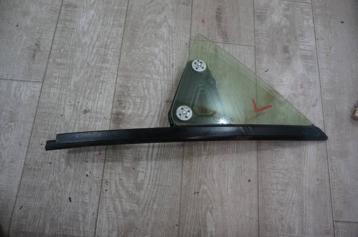 C830 ZN6 86 ハチロク スバル BRZ ZC6 左サイドガラス 三角 クォーターガラス拍卖