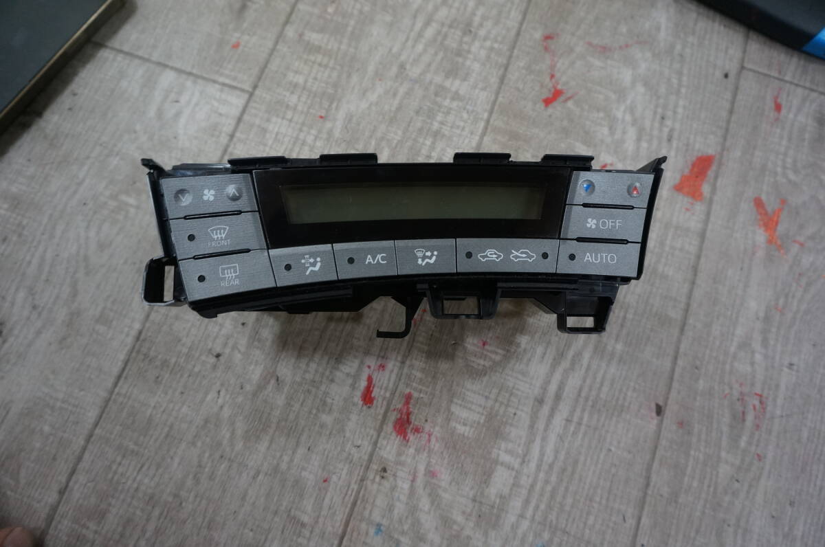 C975 akurudepa H26年 プリウス DAA-ZVW30 エアコン スイッチ パネル コントロール 55900-47110拍卖