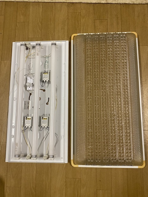 未使用 当時物 家庭用 シールドランプ 蛍光灯 レトロ 平成 昭和 加工等でデコトラ バス 等に 100V 拍卖