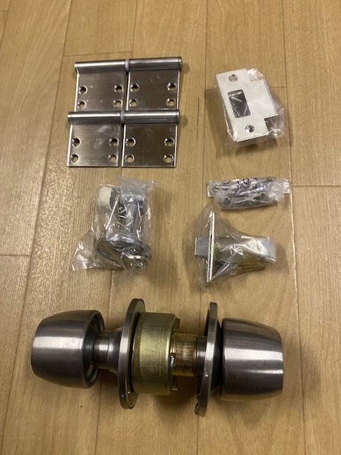 未使用 業務用 ドア 金具セット 屋内向き ステンレス製 鍵なしノブ ドアノブ 蝶番 建材 建設 設備拍卖