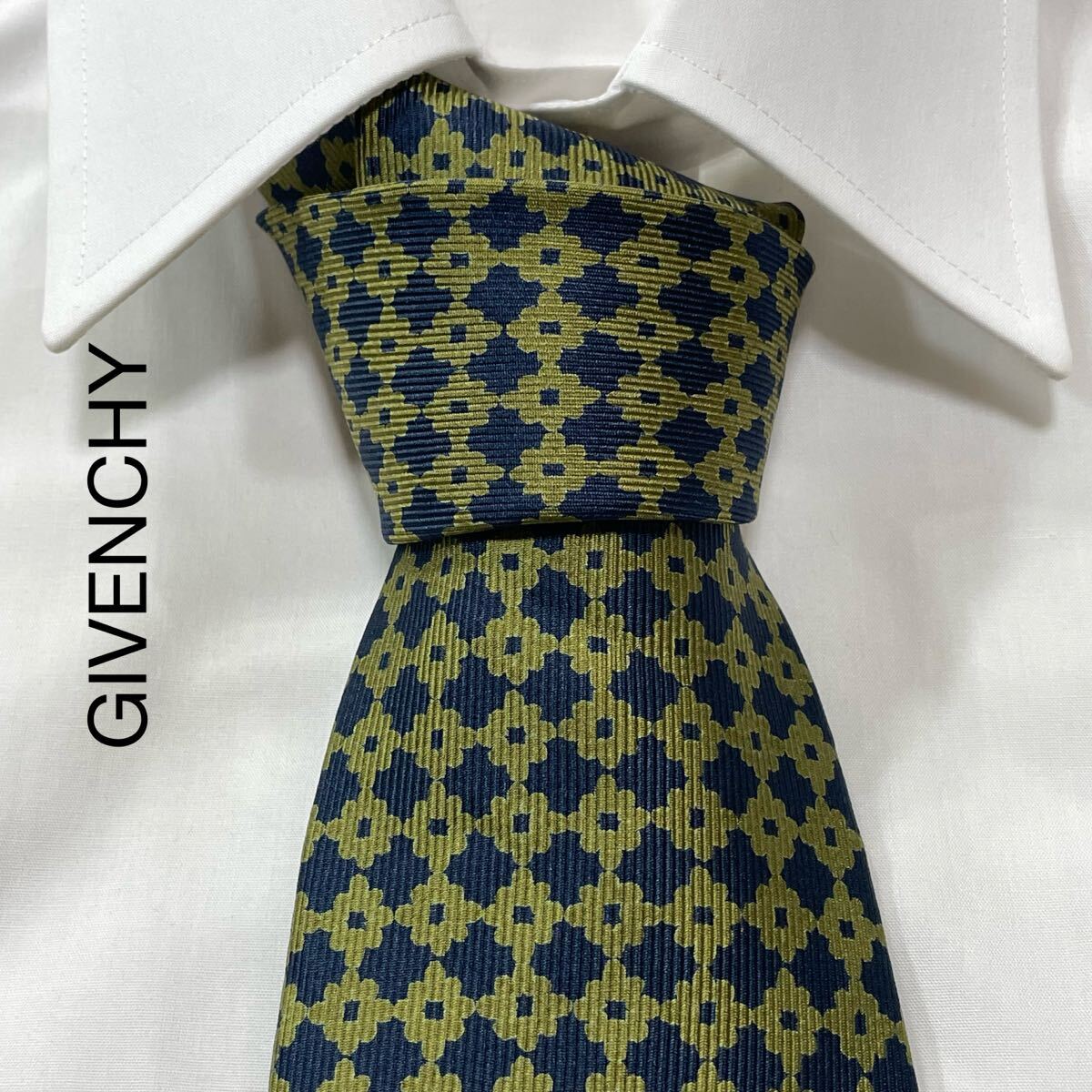 GIVENCHY ジバンシー パターン柄 シルク ネクタイ イタリア製 イエロー ネイビー TG2095拍卖