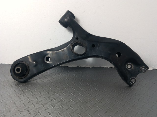 ヴェルファイア ANH20W 右Fロアアーム 48068-28140拍卖