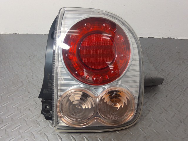 ラパン HE22S 右 テール ランプ ライト 35650-85KA0拍卖