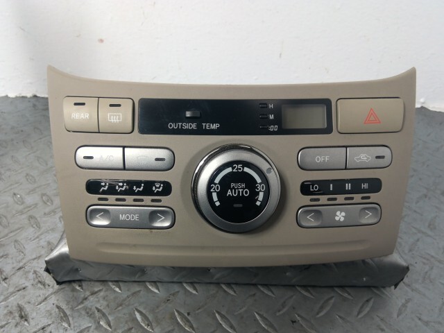 ノア AZR60G エアコン スイッチ パネル 55902-28390-E0拍卖