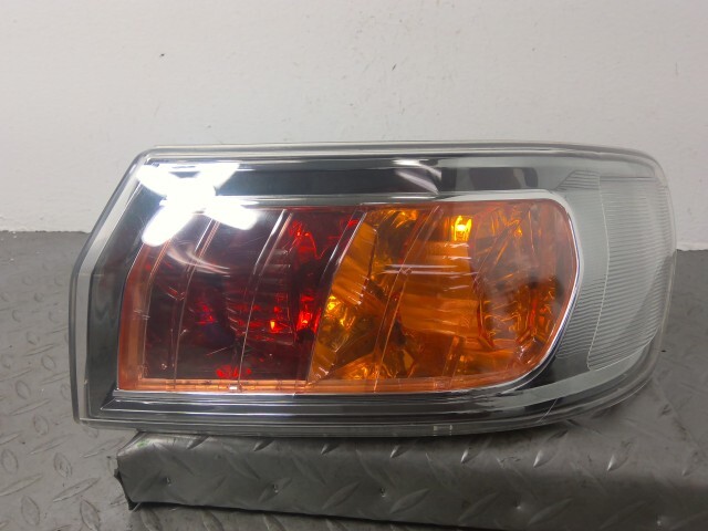 ガイア ACM10G 右 テール ランプ ライト 81550-44120拍卖