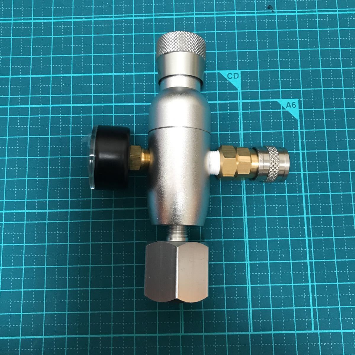 外部ソース用に 高速連射対応レギュレーター(ユニバーサルカプラータイプ) 0~147PSI 無段階調整可能 検索)co2 ガスガン エアガン拍卖