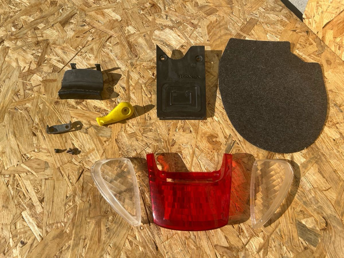 4345 ホンダ ライブディオ ZX AF34 AF35 テール バッテリーカバー メットインマット スタンドロックレバー クリアウインカー オイルカバー拍卖