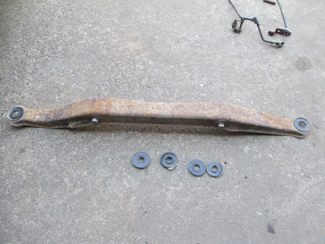 S57型、プリンススカイライン、リアショックアブソーバー用アッパーマウント☆拍卖