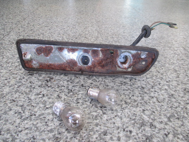 サニートラック、サニトラ、b122、後期タイプ、フロントウインカーのベース(左)ジャンク…拍卖