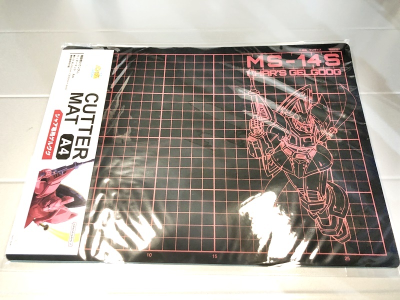 サンスター文具 カッターマットA4 GS12 シャア専用ゲルググ ガンダム プラモデル (新品 在庫品)拍卖
