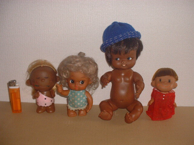 古いクロンボ、黒人人形など4個 ソフビ 女の子 ミニ人形 ベビー人形  レトロ拍卖