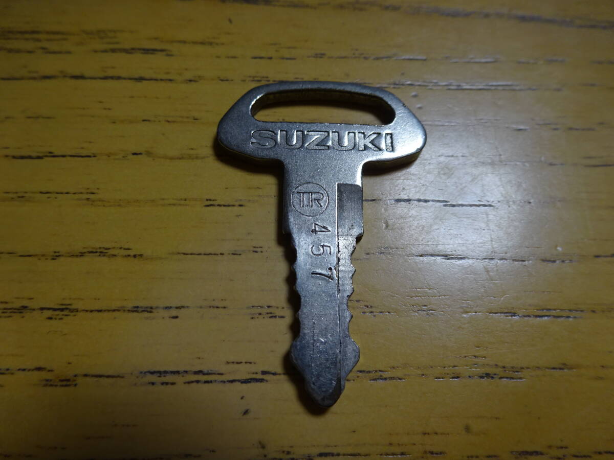 中古スズキ純正キー キーナンバー457番 1本300円~拍卖