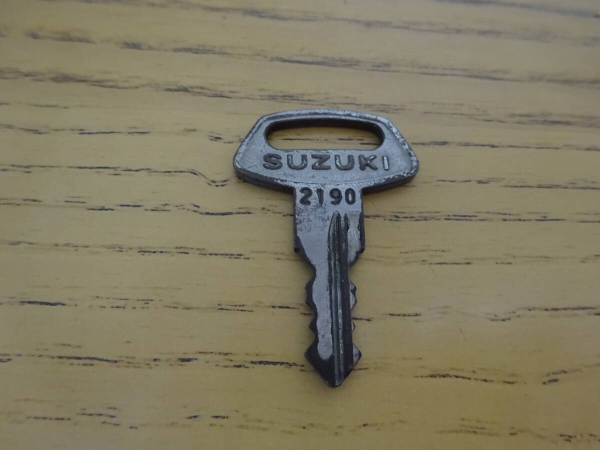中古スズキ純正キー キーナンバー2190番 1本300円~拍卖