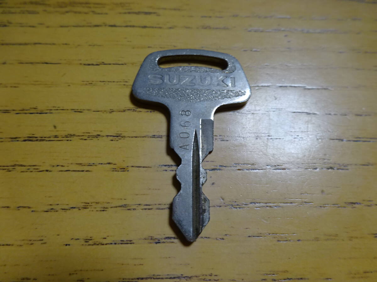 中古スズキ純正キー キーナンバーA068番 1本300円~拍卖