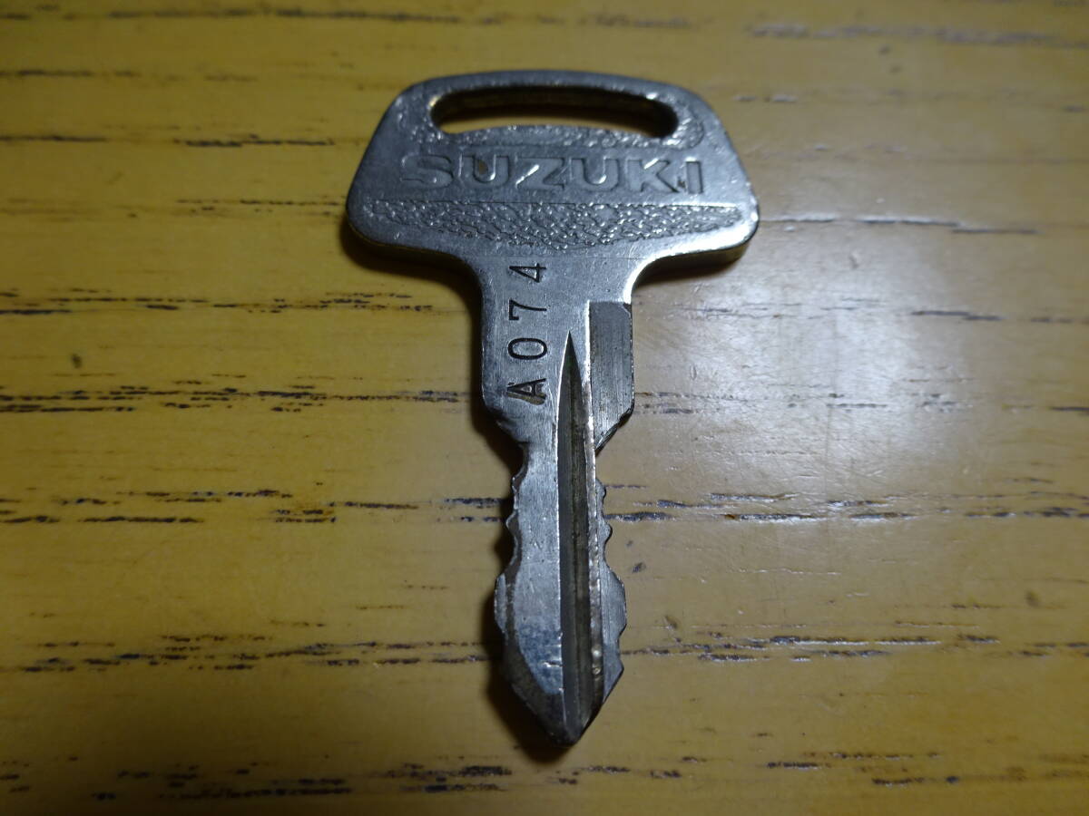中古スズキ純正キー キーナンバーA074番 1本300円~拍卖