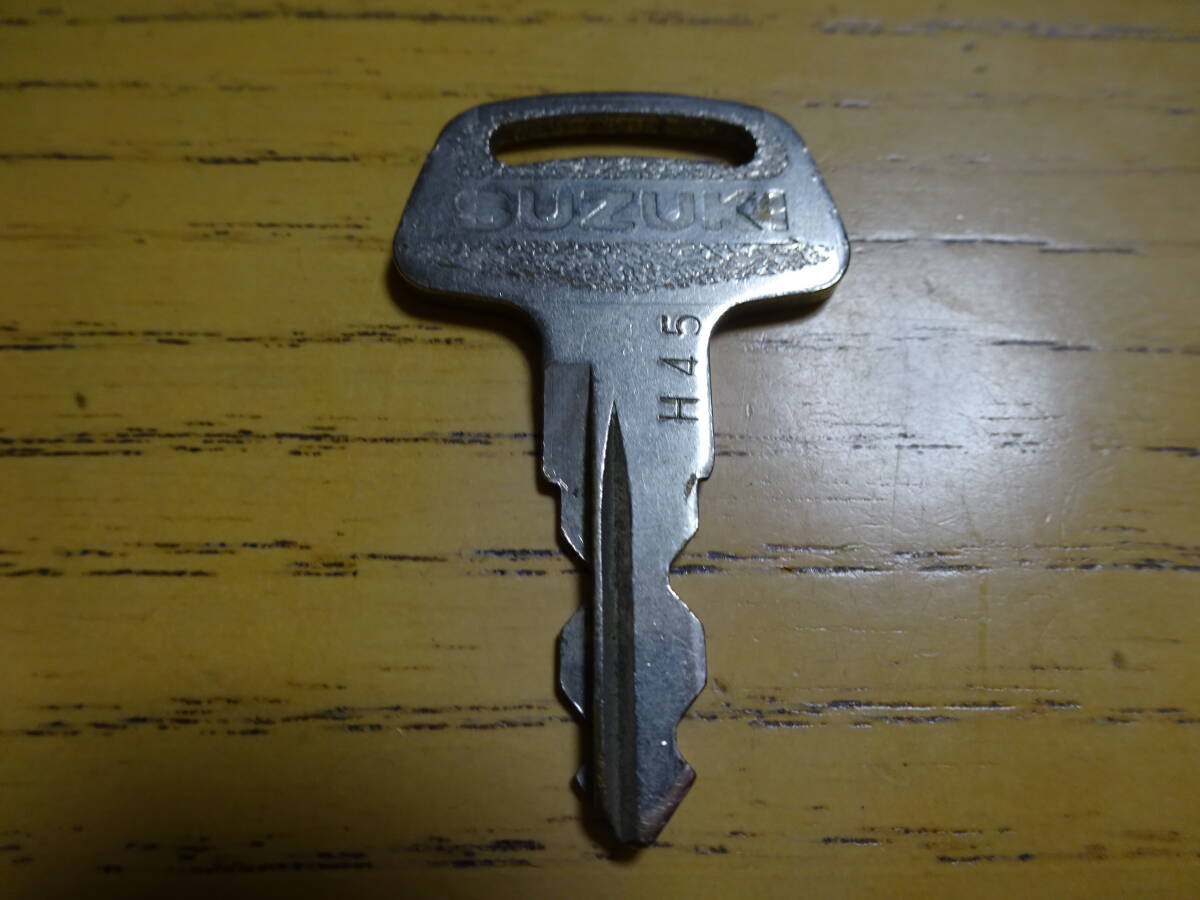 中古スズキ純正キー キーナンバーH45番 1本300円~拍卖