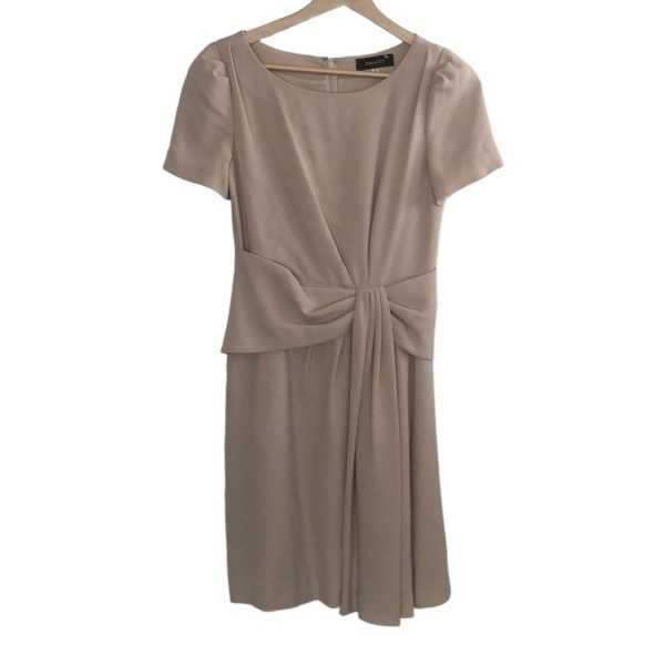 ジャスグリッティー JUSGLITTY サイズ1 S - ベージュ レディース クルーネック/半袖/ひざ丈 ワンピース拍卖