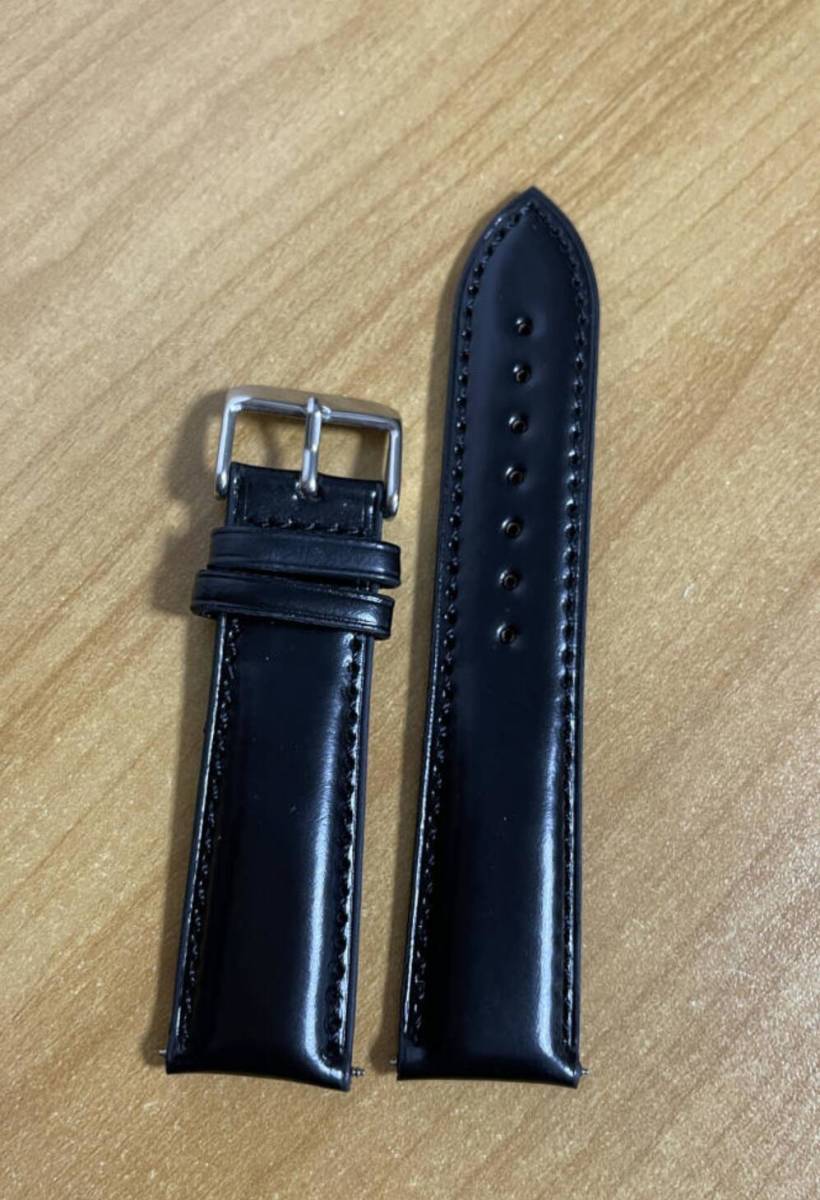 新作●新品●時計ベルト コードバン ラグ幅22mm 22x20mm 馬革 ハンドメイド 銀尾錠脱着可能 肉厚感 黒拍卖