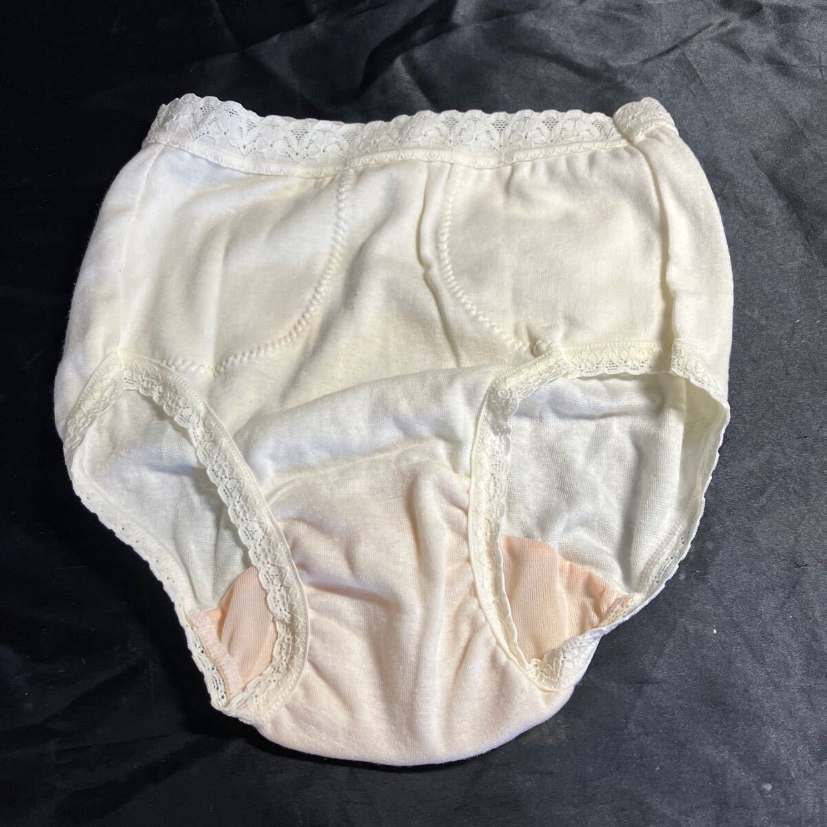 F57 CLOSE-UP-YOU 子供用ショーツ 新品未使用品 拍卖