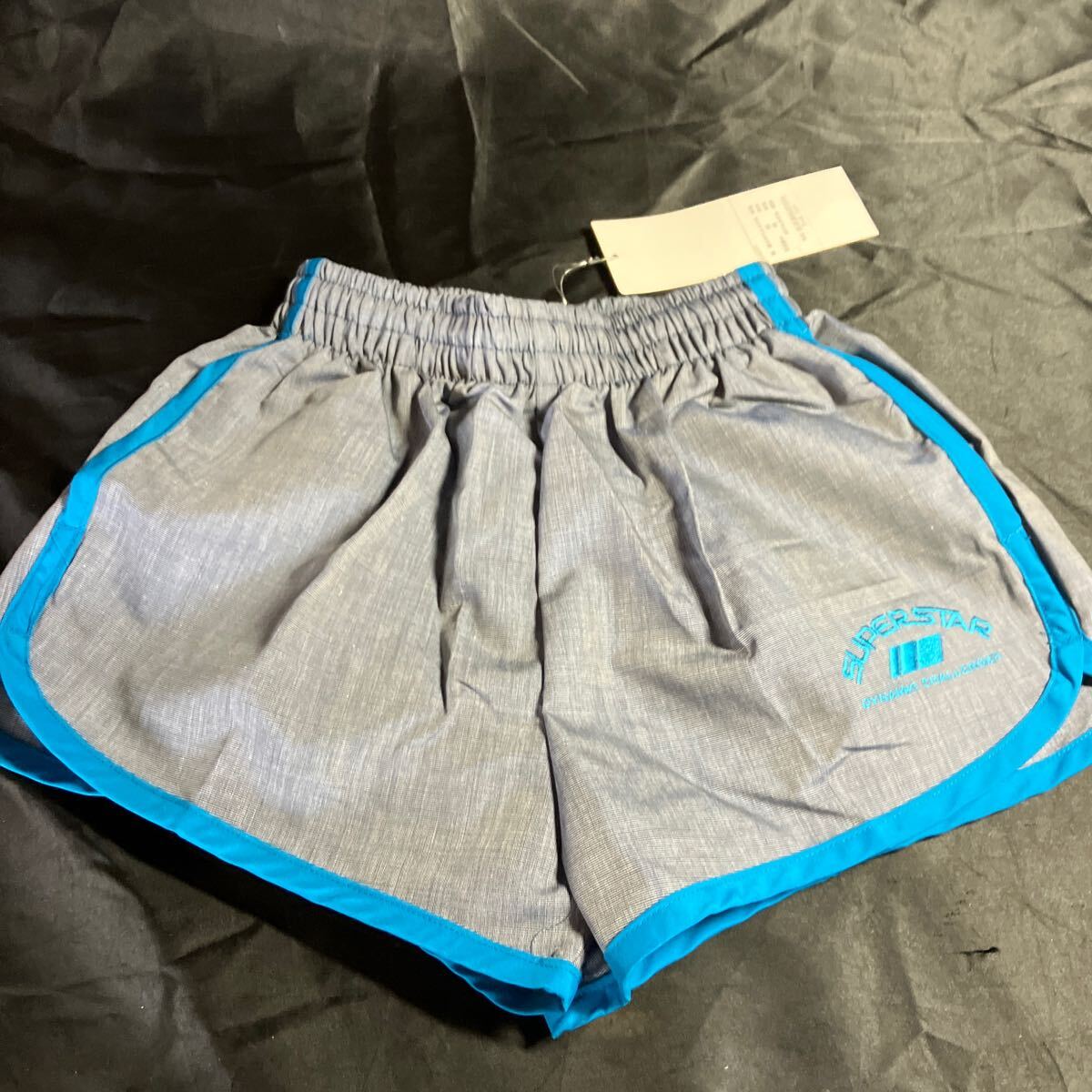 H71 Super star 58RM-4615ショートパンツ 140サイズ グレー×ライトブルー 新品未使用品 ◎刺繍ロゴ入り拍卖