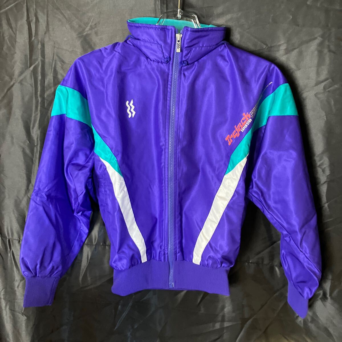H86 Super star ナイロンジャケット 150サイズ パープル 新品未使用品 スポーツ ◎ロゴ入り拍卖