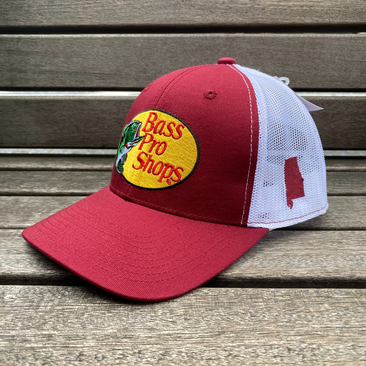 限定USA州旗パッチ Bass Pro Shops バスプロショップス 刺繍ロゴ Alabama アラバマ メッシュキャップ USA正規品 バーガンディ 白 (Bps56)拍卖
