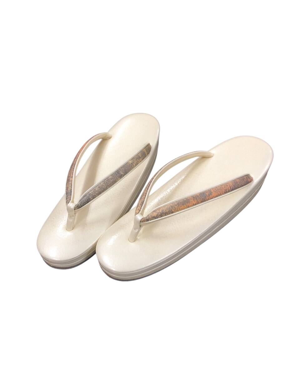 25R240 1 ぜん屋 草履 台長23㎝ クリーム色系 和装小物 中古品拍卖