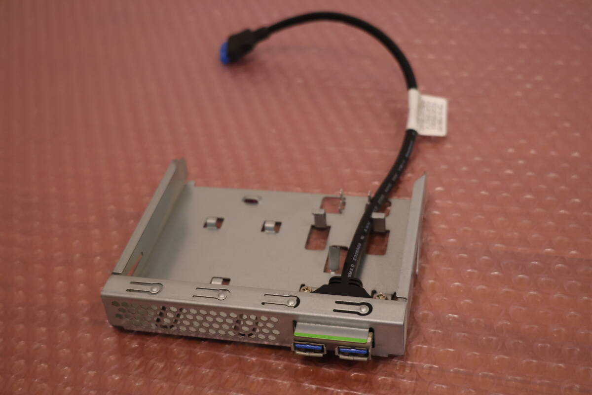 ★送料無料★FUJITSU PRIMERGY TX1320M4 フロントポートUSB T26139-Y3999-V507 A3C40195636A -2拍卖