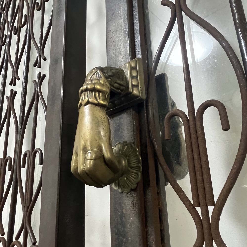 ロートアイアン 観音開きドアセット ヴィクトリアンハンド 鍵 ドアクローザー付/扉イギリスアンティークフランスアンティークヴィンテージ拍卖