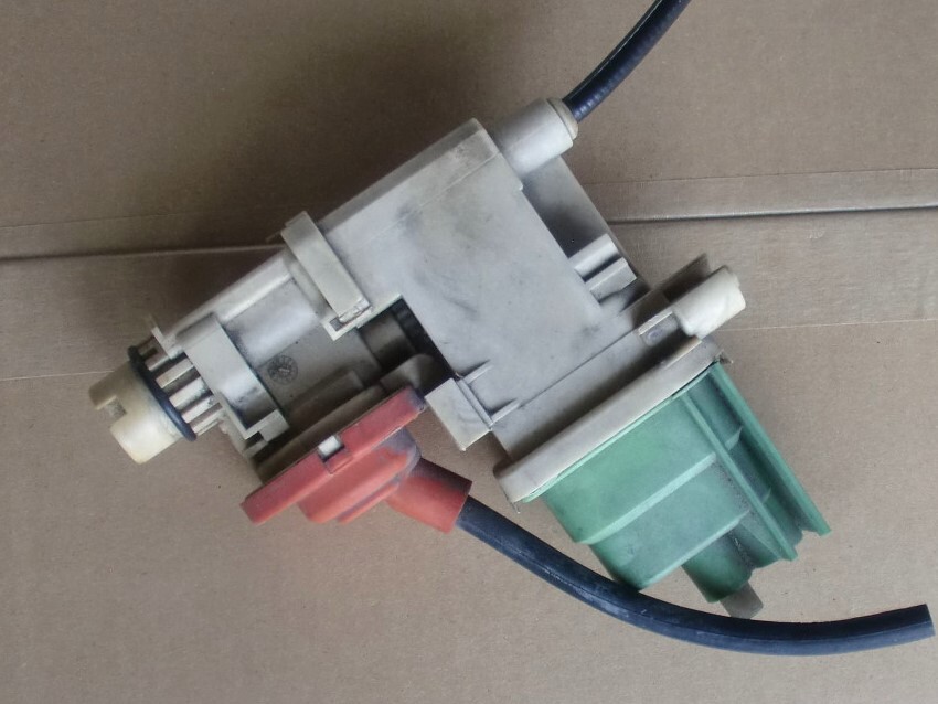 メルセデスベンツW124/140/A/Tコントロールワイヤー/キックダウンケーブル(中古部品)拍卖