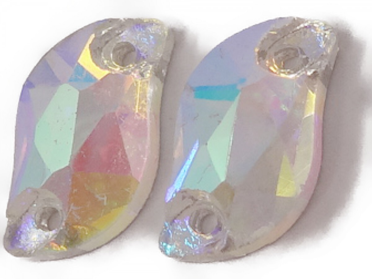 キラリ手芸部 No.6229手芸用ビジュー パーツ ソーオン ストーン(ガラスビーズ ラインストーン)クリスタルAB_0.6cm×1.2cm_21個入り拍卖